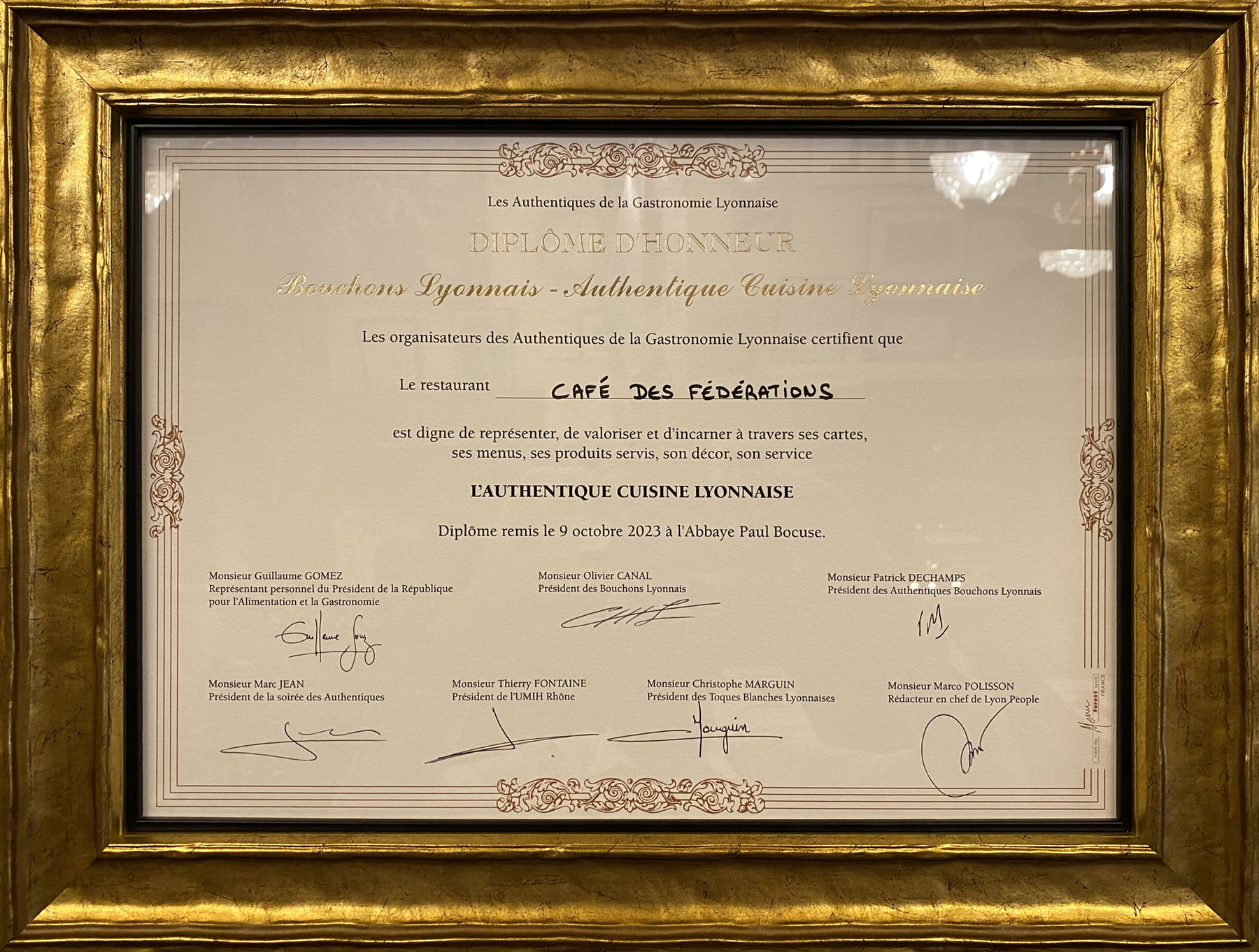 Authentique bouchon lyonnais certifié par  les Authentiques de la Gastronomie Lyonnaise